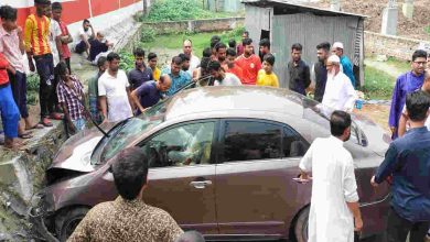 আ'লীগ নেতার প্রাইভেটকারে চাপা পড়ে শ্রমিকের মৃত্যু! 