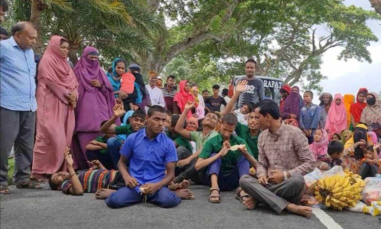 নাটোরে প্রতিবন্ধীদের অনুষ্ঠানস্থল ভাংচুর, প্রতিবাদে ২ ঘন্টা সড়ক অবরোধ