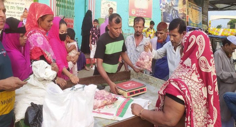 ভৈরবে কোরবানীর মাংসের ভ্র্যাম্যমান হাট, খুশি নিম্নবিত্তরা