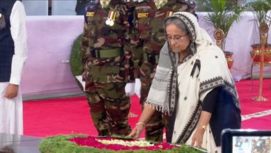 প্রধানমন্ত্রী শেখ হাসিনা জাতির পিতা বঙ্গবন্ধু শেখ মুজিবুর রহমানের ৪৮তম শাহাদাত বার্ষিকী ও জাতীয় শোক দিবস উপলক্ষে তাঁর স্মৃতির প্রতি গভীর শ্রদ্ধা নিবেদন করেছেন।