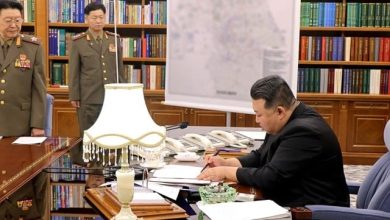 উ.কোরিয়ার সামরিক প্রধান বরখাস্ত; যুদ্ধের প্রস্তুতির আহ্বান কিমের