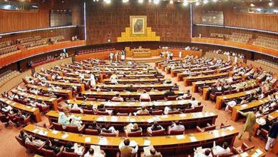 মধ্যরাতে ভাঙল পাকিস্তানের পার্লামেন্ট