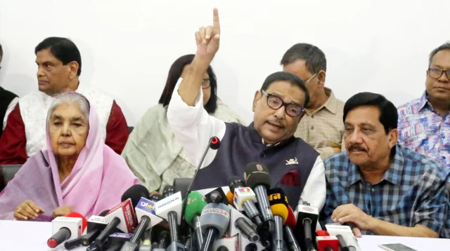 সংহত করার পথে বিএনপির পৃষ্ঠপোষকতায় কিছু অশুভ শক্তি তৎপর। আজকের দিনে আমাদের অঙ্গীকার, বঙ্গবন্ধুকন্যা শেখ হাসিনার নেতৃত্বে আমরা সাম্প্রদায়িক বিষবৃক্ষকে সমূলে উৎপাটিত করে অসাম্প্রদায়িক বাংলাদেশ গড়ব।