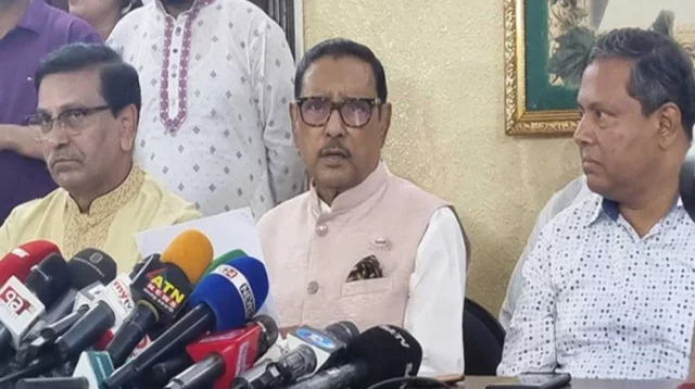 মিয়ানমারের রাখাইন রাজ্যে আরাকান আর্মি ও ক্ষমতাসীন জান্তা বাহিনীর মধ্যে সংঘর্ষে মর্টার শেল ও ভারী গোলার বিকট শব্দে কেঁপে উঠছে সেন্টমার্টিন। এমনকি টেকনাফ সীমান্তের খুব কাছে চোখে পড়ছে মিয়ানমারের টহল জাহাজও। এ অবস্থায় কোনোভাবে আক্রান্ত হলে মিয়ানমার সরকার বা আরাকান আর্মিকে ছেড়ে দেওয়া হবে না বলে মন্তব্য করেছেন আওয়ামী লীগের সাধারণ সম্পাদক এবং সড়ক পরিবহন ও সেতুমন্ত্রী ওবায়দুল কাদের।