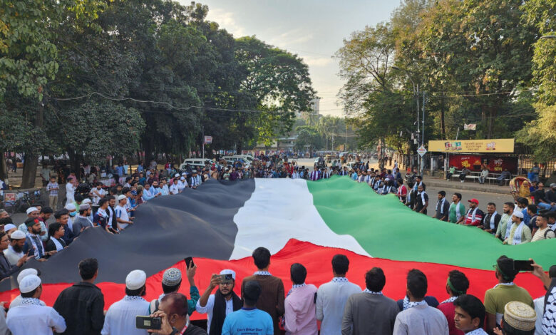 ফিলিস্তিনের প্রতি সংহতি জানাতে ঢাবিতে ‘মার্চ ফর প্যালেস্টাইন