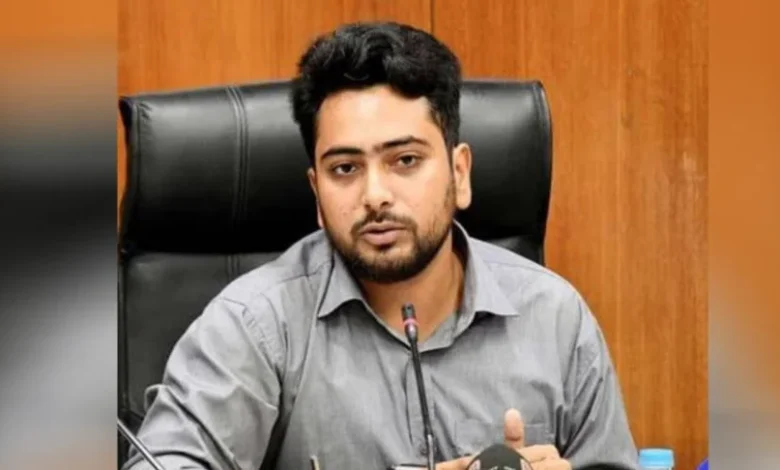 জুলাই অভ্যুত্থানে সব শ্রেণি-পেশার মানুষ ফ্যাসিবাদের বিরুদ্ধে লড়েছে জানিয়ে তথ্য ও সম্প্রচার উপদেষ্টা মো. নাহিদ ইসলাম বলেছেন, মুক্তিযুদ্ধ নিয়ে দলীয়করণ হয়েছে, জুলাই অভ্যুত্থান নিয়ে সেটি যেন না হয়।