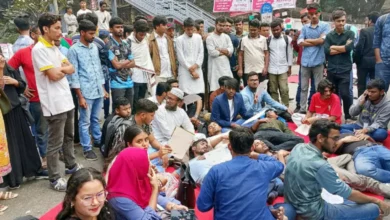 তিতুমীর শিক্ষার্থীদের অনশন চলছেই, বিকালে অবরোধ