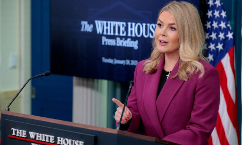 ফিলিস্তিনের অবরুদ্ধ গাজা উপত্যকায় নারকীয় তাণ্ডব চালাচ্ছে ইসরায়েল। গত কয়েকদিনে ভূখণ্ডটিতে ইসরায়েলি হামলায় নিহত হয়েছেন প্রায় ৭০০ ফিলিস্তিনি।