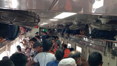 যাত্রী চাপও কম, ট্রেন ছাড়ছে সময় মতো