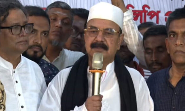 বিএনপির স্থায়ী কমিটির সদস্য গয়েশ্বর চন্দ্র রায় বলেছেন, জাপানে বসে প্রধান উপদেষ্টা যেভাবে বিএনপির বিরুদ্ধে কথা বলছে, তাতে মনে হচ্ছে বিএনপি মানুষ চিনতে ভুল করেছে। 