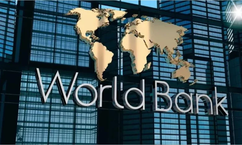 এ বিষয়ে বিশ্বব্যাংকের সিনিয়র অর্থনীতিবিদ ধ্রুব শর্মা বলেন, “এই অর্থায়ন স্বচ্ছতা ও জবাবদিহির মাধ্যমে নাগরিকদের চাহিদা পূরণে সরকারকে সহায়তা করবে। পাশাপাশি দুর্যোগ বা অর্থনৈতিক ধাক্কায় দরিদ্র পরিবারগুলোর জন্য সহায়তা নিশ্চিত করবে।”